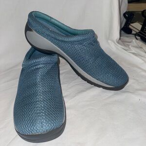 Merrel Women's Select Grip Air Cushion QFORM2 Slip On Sneakers Size 9.5 Med Blue